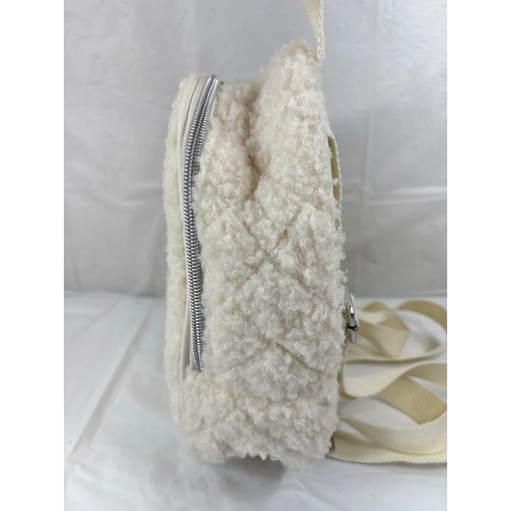 Art classSMALL FAUX FUR backpack